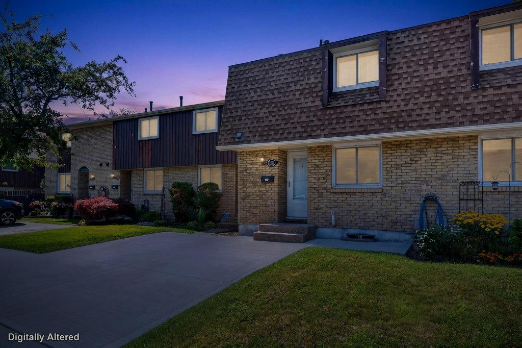 101 - 50 Lakeshore Road: A $435,000 Updated Condo Townhouse Near Port Dalhousie in St. Catharines